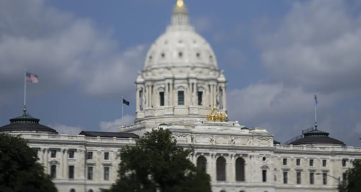 Minnesota State Capitol photo